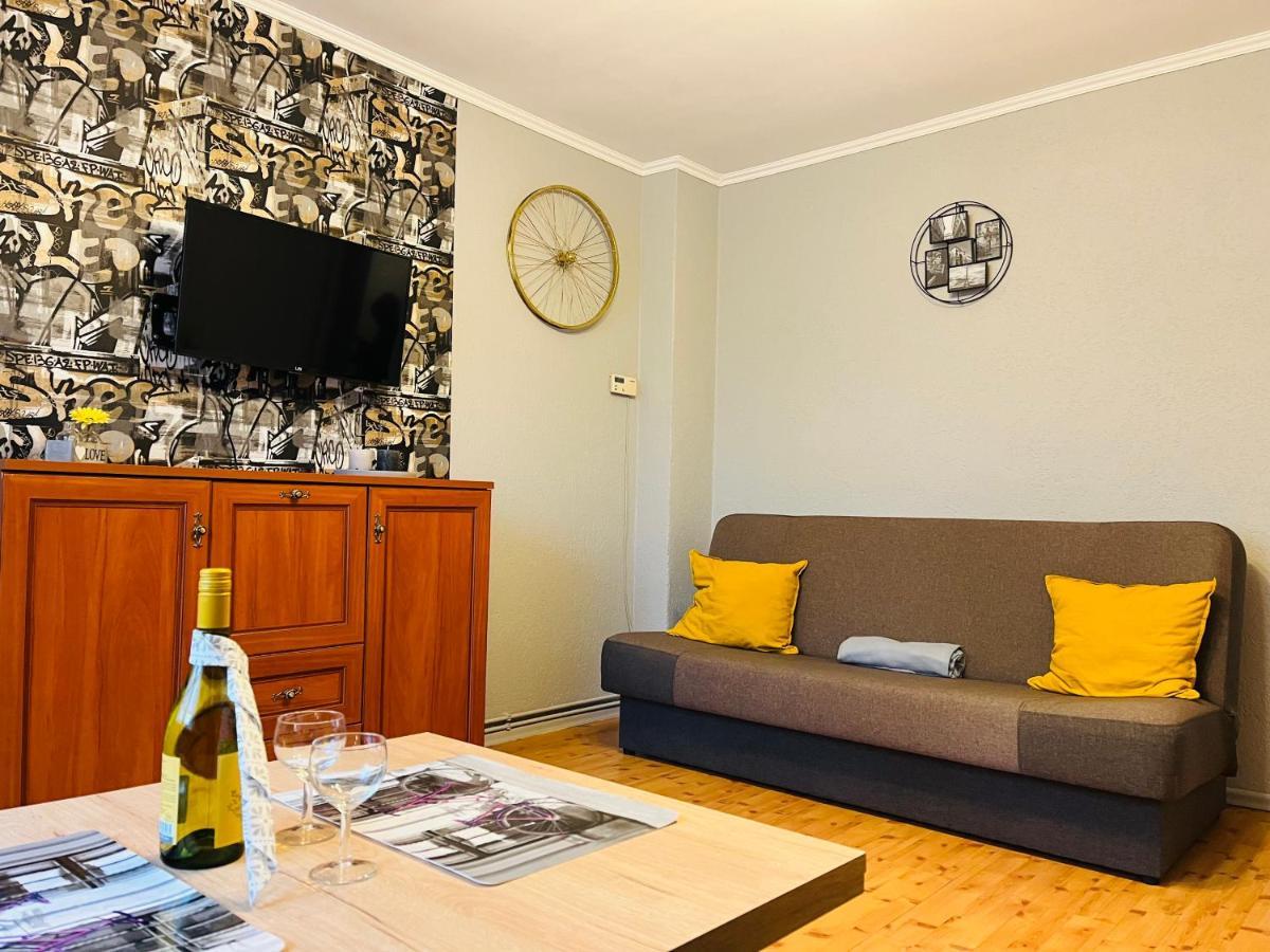 Apartament Rowerlovy Lejlighed Wałbrzych Eksteriør billede